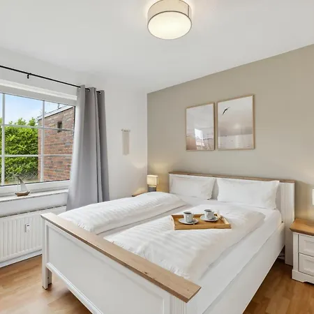 Fuer Bis Zu 8 Personen, Garten, Strandnah Apartment *