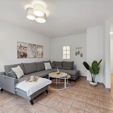 Fuer Bis Zu 8 Personen, Garten, Strandnah Apartment