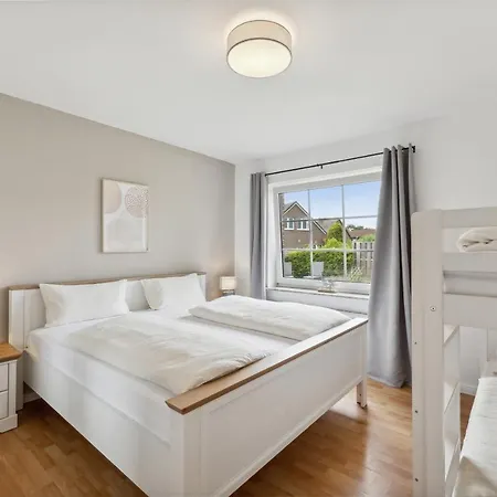 Fuer Bis Zu 8 Personen, Garten, Strandnah Apartment *